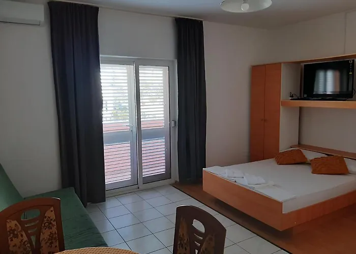 Ljulj Lägenhet Trogir
