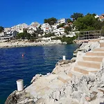 Ljulj شقة تروغير